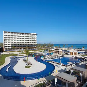 royalton-blue-waters.comcaribbean.com/